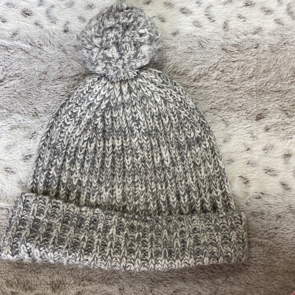 J.Crew knit beanie puff ball neutral feminine gorpcore preppy outdoor winter - Picture 7 of 10